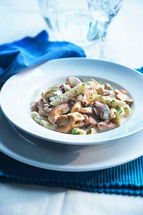 Money's Chicken Alfredo